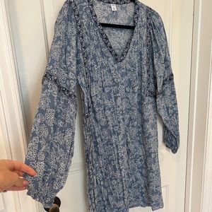 Old Navy, blue and white floral mid dress, size M